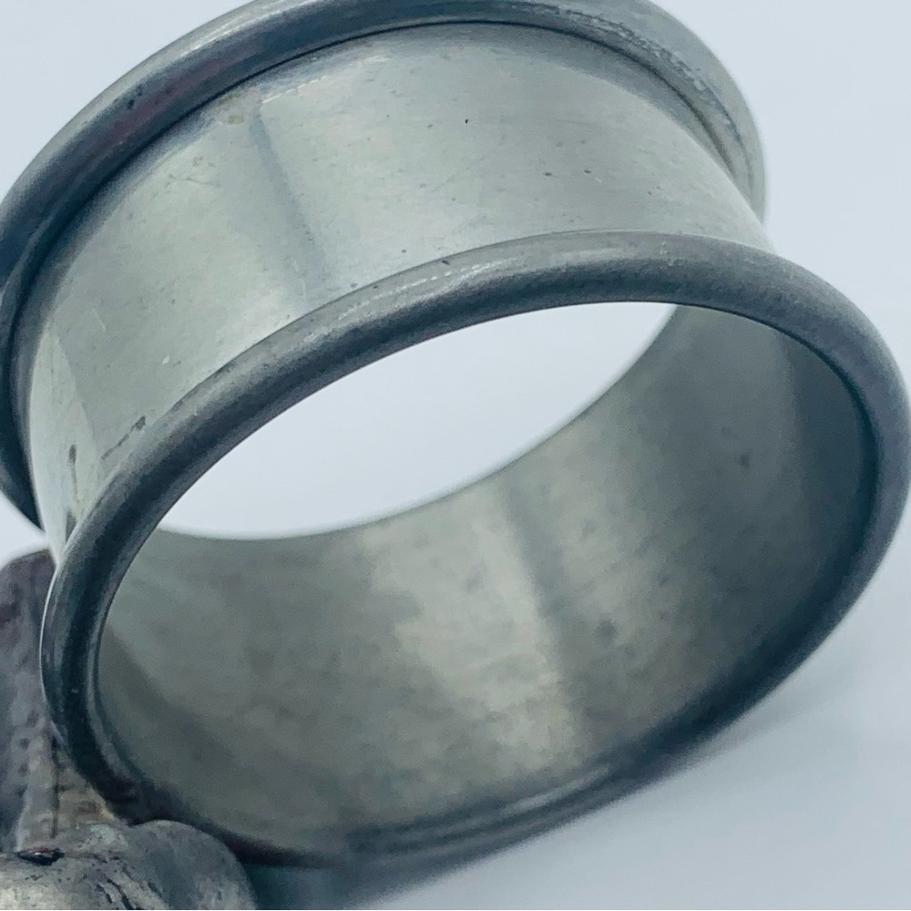 Vintage Pewter Dachshund Figural Napkin Rings Set of 2 Heavy Dog Decor 70's - Picture 14 of 15